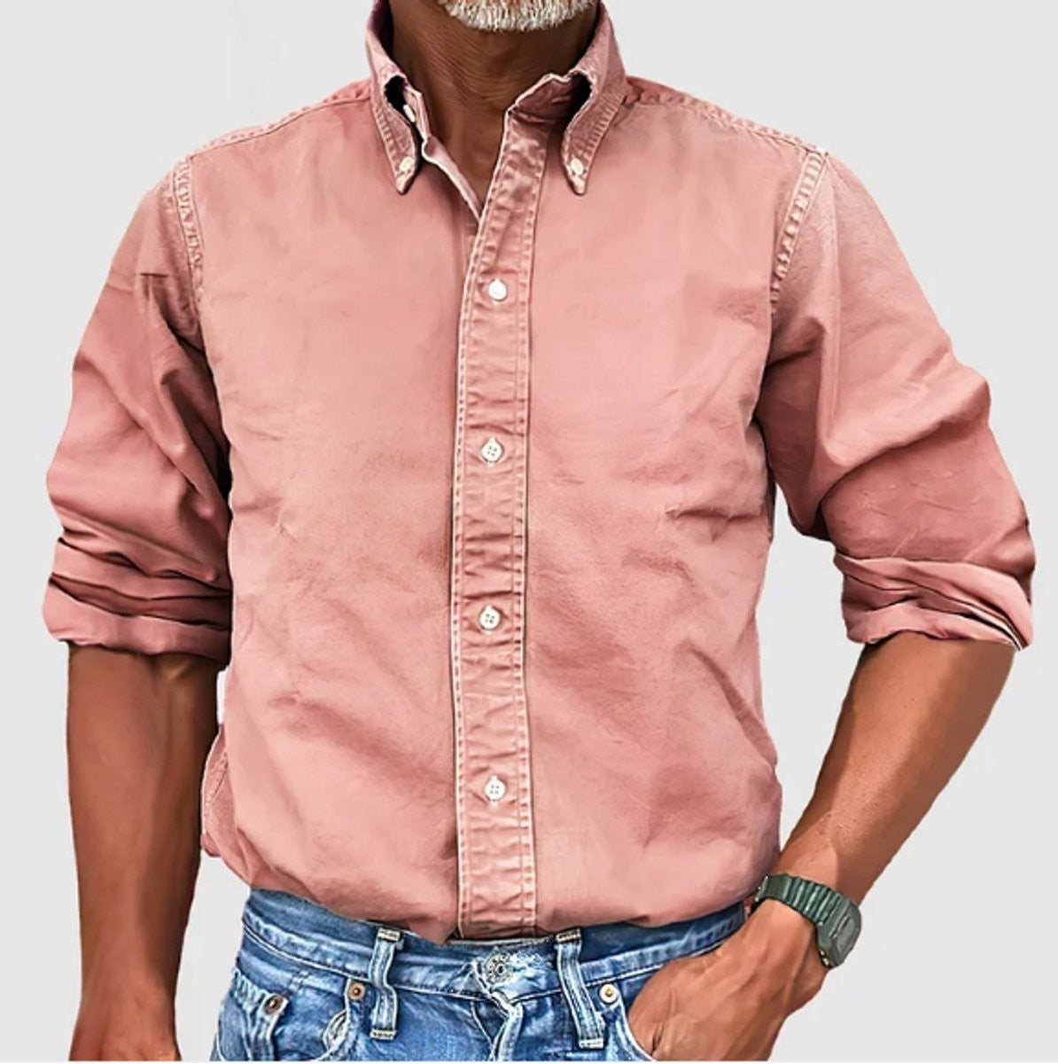 Dusty pink long-sleeve shirt with button-fastened collar and regular fit