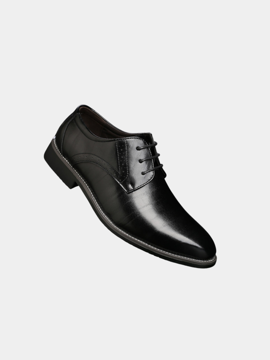 Black leather men's Derby shoe with brogue detailing and pointed toe