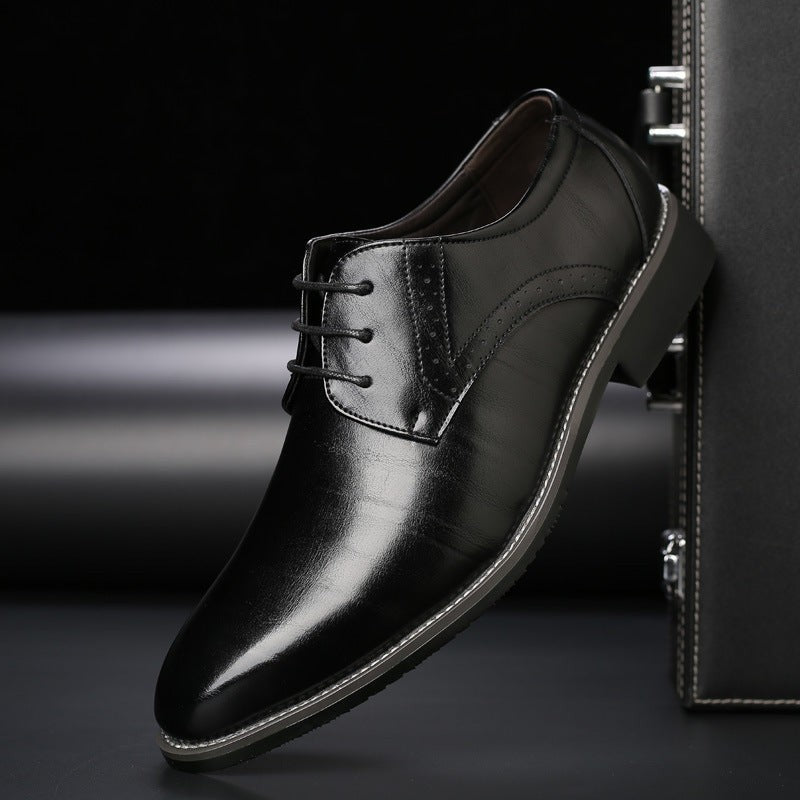 Glossy black Derby shoe featuring lace-up front and stitched sole