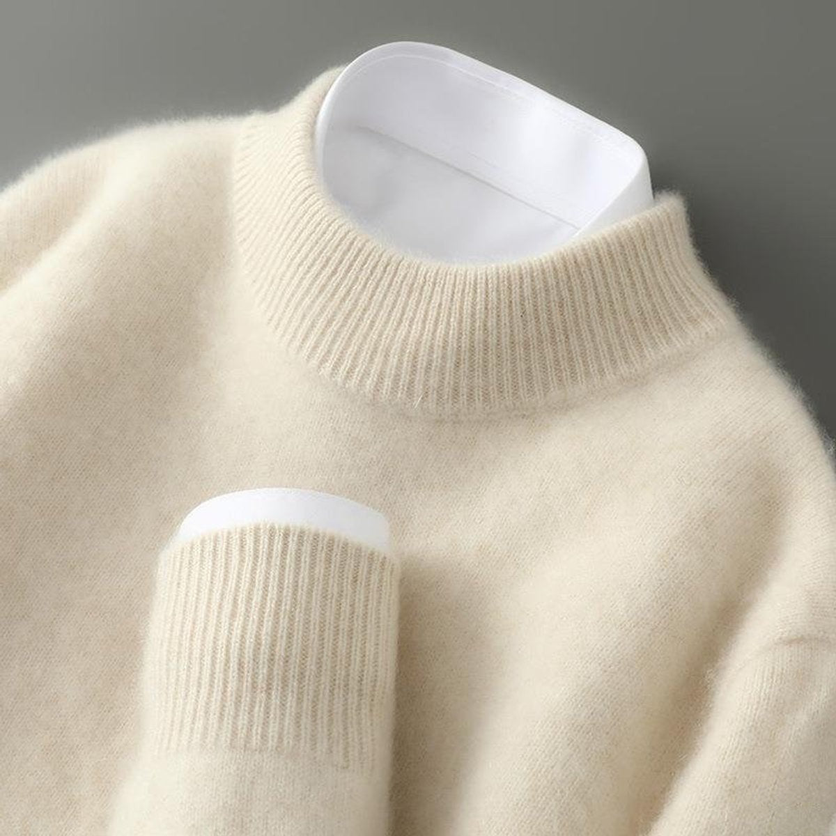 Cream cashmere crew-neck jumper with ribbed collar and cuff detail