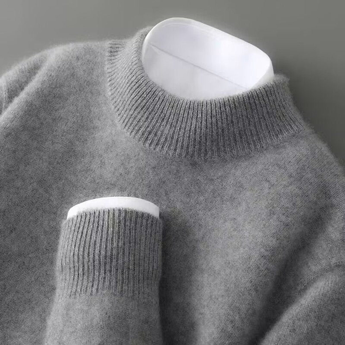 Grey cashmere crew-neck jumper featuring soft ribbed knit finish