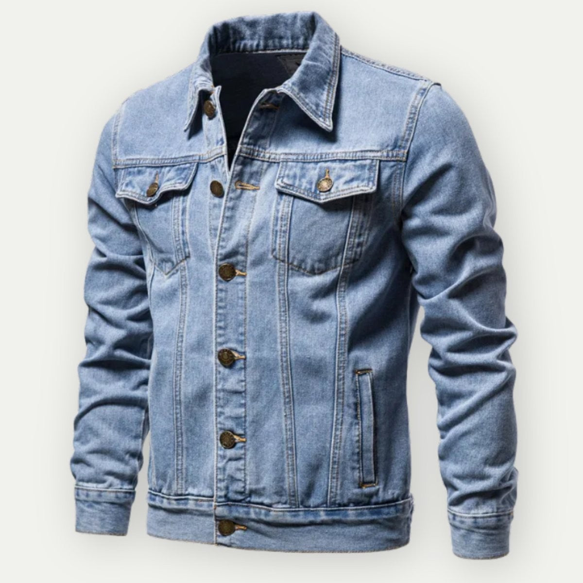 Light wash denim jacket for men with classic collar and buttoned cuffs